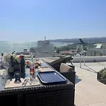 V Penthouse Διαμέρισμα