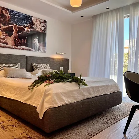 V Penthouse * Βιέστε