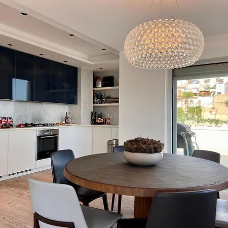 Διαμέρισμα V Penthouse Βιέστε