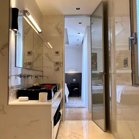 アパート V Penthouse *