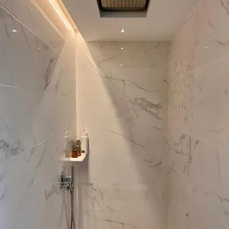 アパート V Penthouse