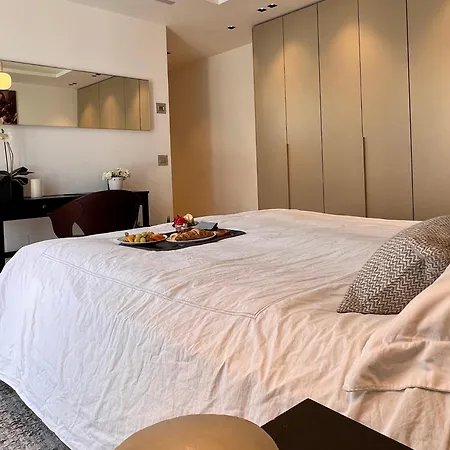 アパート V Penthouse