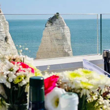 V Penthouse アパート *