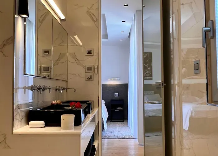 Apartment V Penthouse *